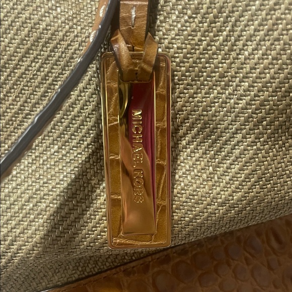 Michael Kors collection Gia Novelty Croc Tote Bag. - Picture 3 of 9